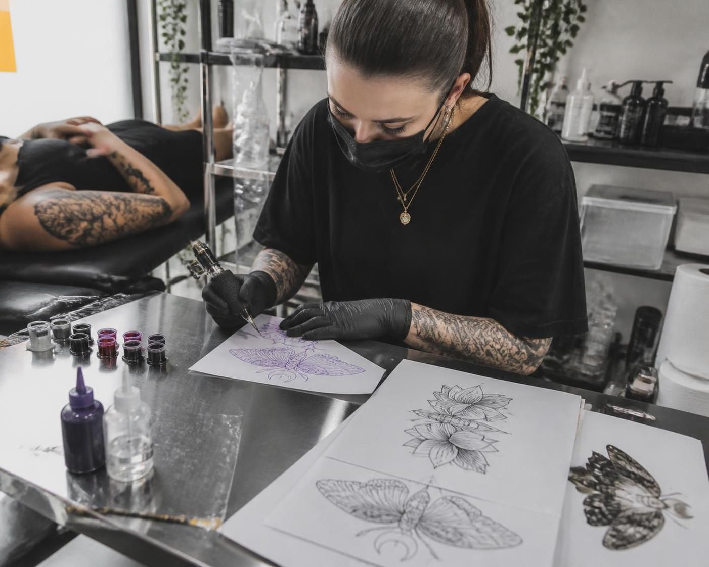découvrez la signification des tatouages pour bien comprendre leurs symboles avant de vous engager dans un nouveau dessin sur votre peau.