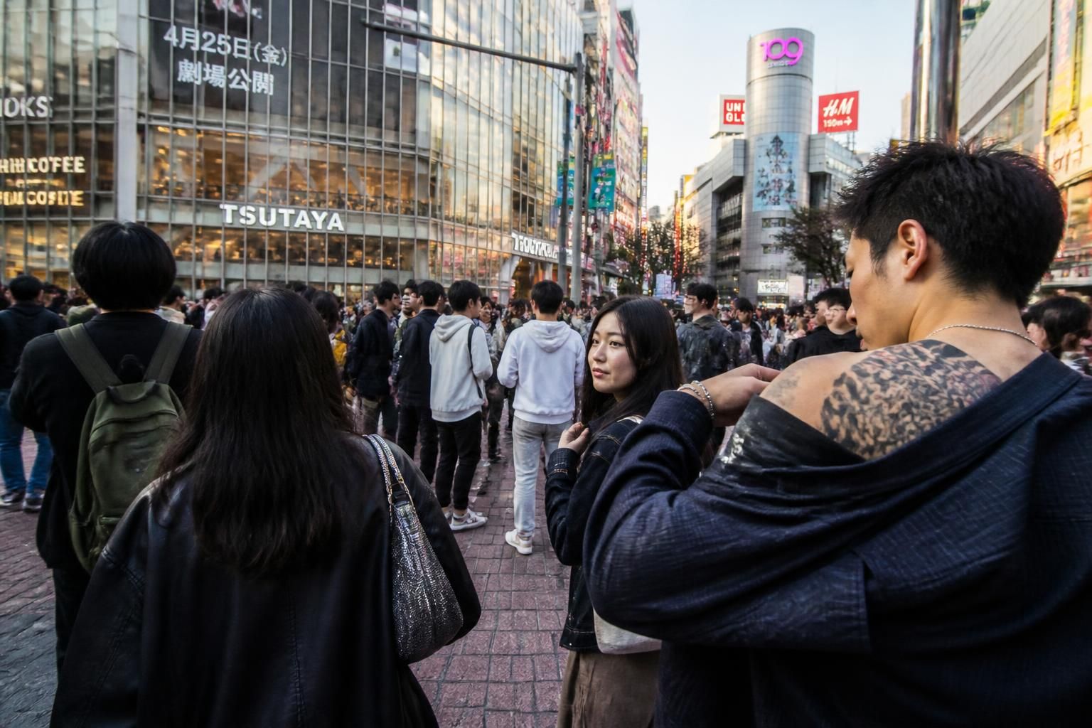 Tatouage au Japon : pourquoi c'est encore tabou là -bas 2 découvrez pourquoi le tatouage reste un sujet tabou au japon, entre histoire, culture et perceptions sociales.